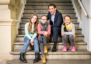 Bitte zum Interview! Unsere Kinderreporter stellten Sebastian Kurz, damals noch Außenminister, ihre Fragen