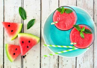 Wassermelonen schmecken nicht nur köstlich, sie sind auch gesund. Am besten schmecken sie in unserem Slush-Eis