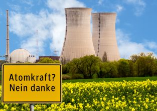 Atomkraft? Nein danke, Schild vor Reaktoren