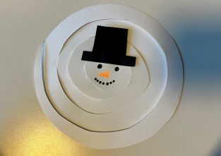 Diesen Schneemann kannst du in nur wenigen Minuten basteln