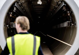 Rein in die Röhre und ab durch die Mitte: der Hyperloop bringt dich superschnell von A nach B