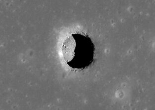 Werden wir in Zukunft in solchen Kratern am Mond leben können?