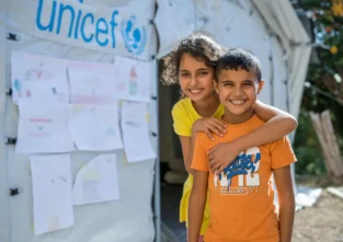 UNICEF ist eine Organisation, die weltweit Kindern hilft