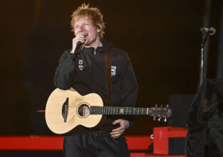 Ed Sheeran gab überraschend ein Konzert auf einem Bahnhof