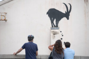 Dieses Kunstwerk tauchte eines Tages in London auf. Schnell war klar: Banksy hat wieder zugeschlagen (Imago/ Avalon.red)