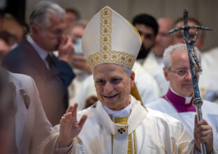 Papst Leo XIV ist weit entfernt mit einigen berühmten Menschen verwandt