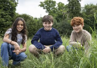 Hermine, Harry und Ron erleben wieder Abenteuer. Sie werden von Arabella Stanton, Dominic McLaughlin und Alastair Stout gespielt
