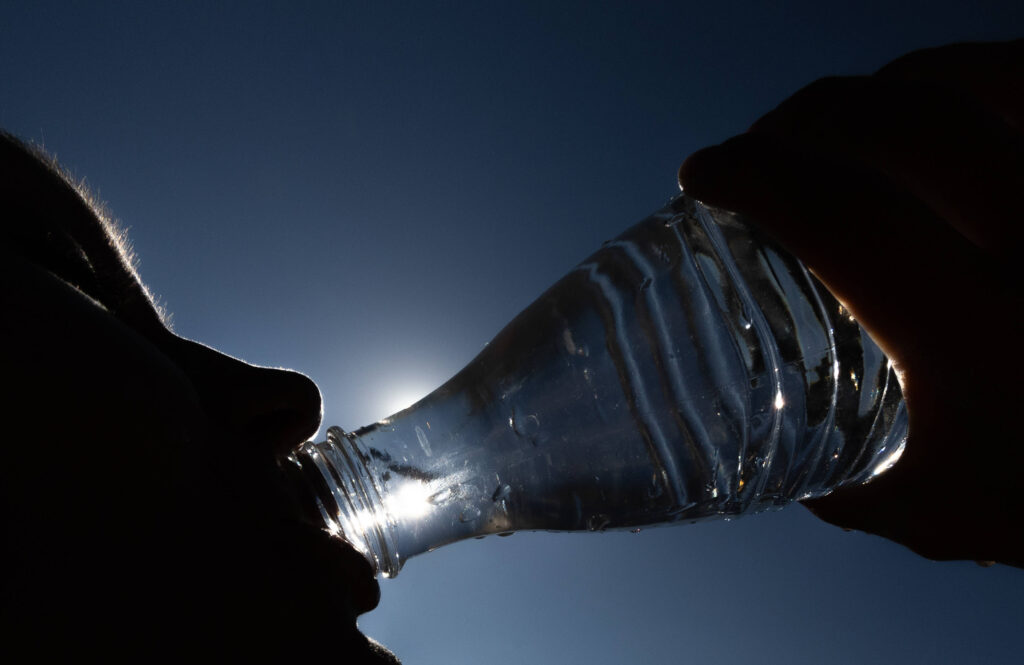 Ist es heiß, sollst du viel trinken (Imago/A. Friedrichs)